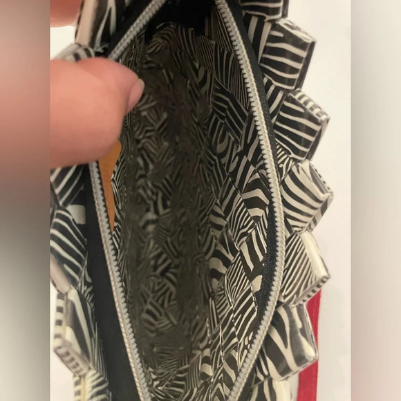 Nahui Ollin Candy Wrapping Black White Red Paper Crossbody Bag - Picture 3 of 11